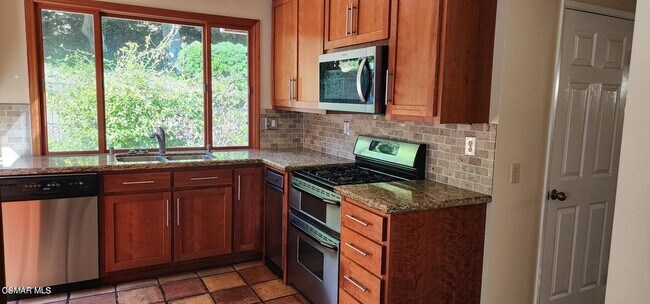 Foto del edificio - 424 View Park Ct