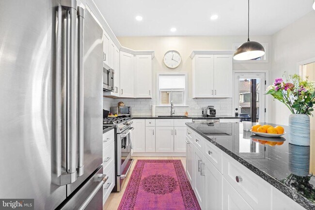 Foto del edificio - 113 Thornton Ln