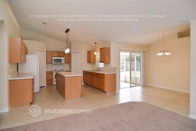 Foto del edificio - 420 NW Byron St