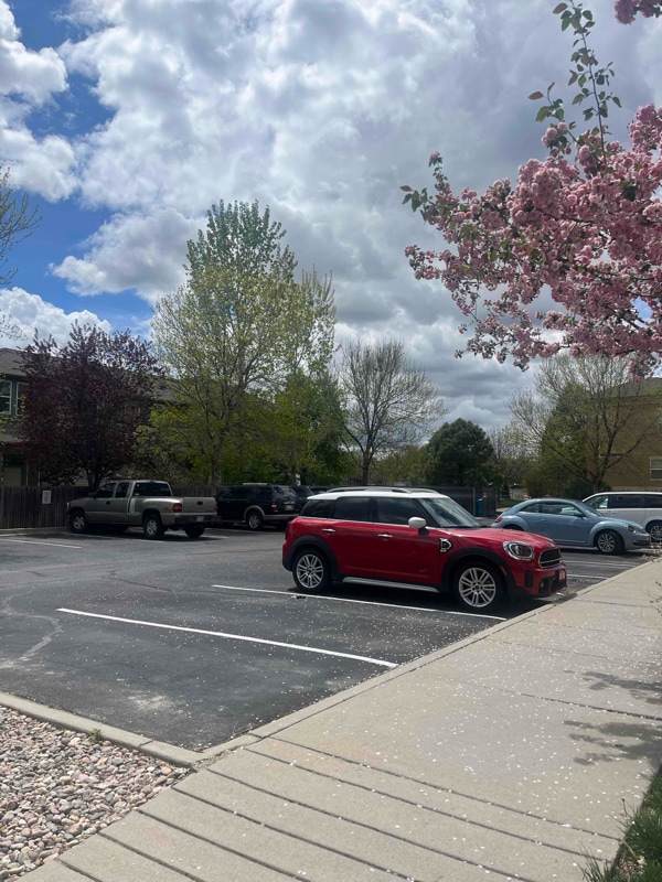 Building Photo - 2803 Kansas Dr