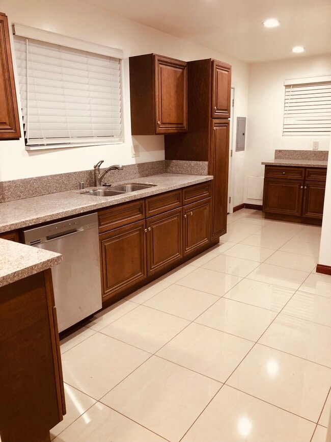 Photo - 15109 Budlong Ave House