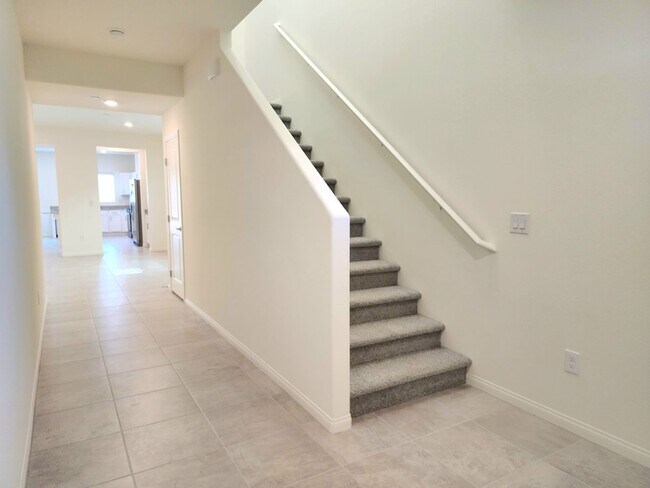 Building Photo - 4551 Merlot Hls Ave