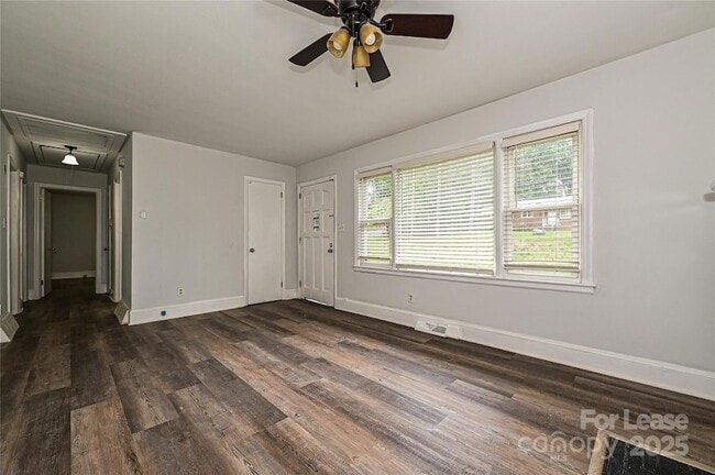 Building Photo - 2256 Kilborne Dr