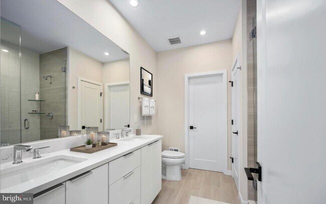 Foto del edificio - 4768 Sully Pt Ln