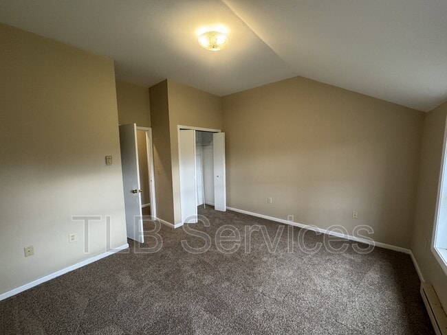 Building Photo - 15927 PA-407