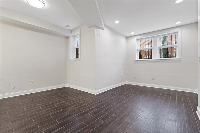 Foto del edificio - 4906 N Whipple St