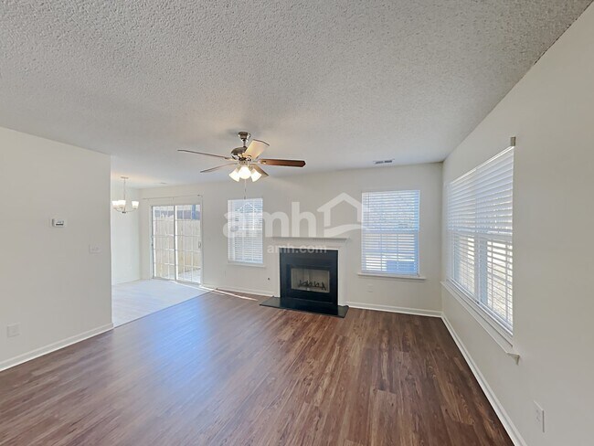 Building Photo - 3510 Marshlane Way