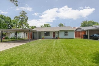 Building Photo - 7418 Jalna St