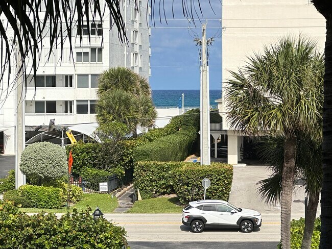 Building Photo - 3605 S Ocean Blvd