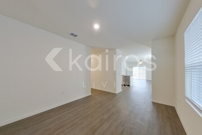Foto del edificio - 32142 Katelin Cir