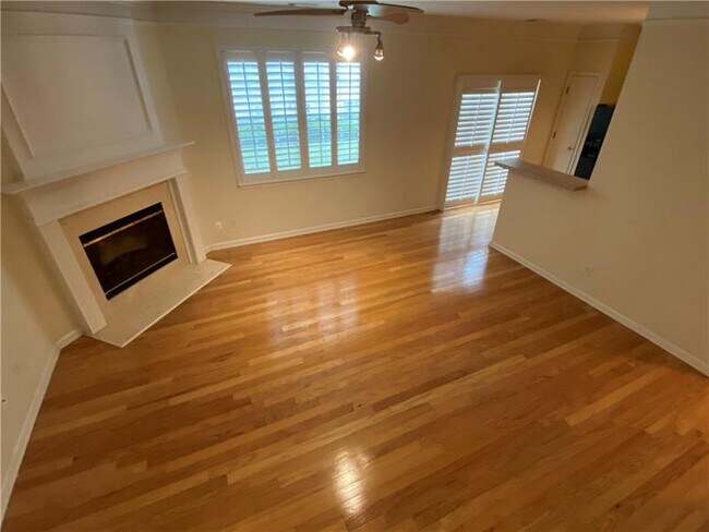 Building Photo - 411 Weatherstone Pl