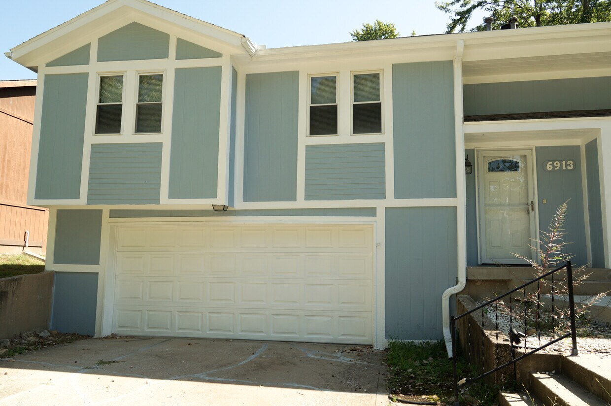 6913 N Fisk Ave, Kansas City, MO 64151 Townhome Rentals in Kansas