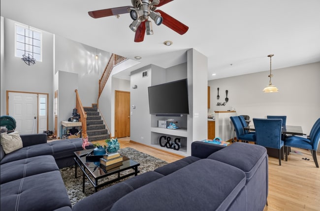 Building Photo - 949 Tanager Ct