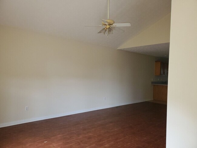 Foto del edificio - 197&amp;199 Scottie Drive