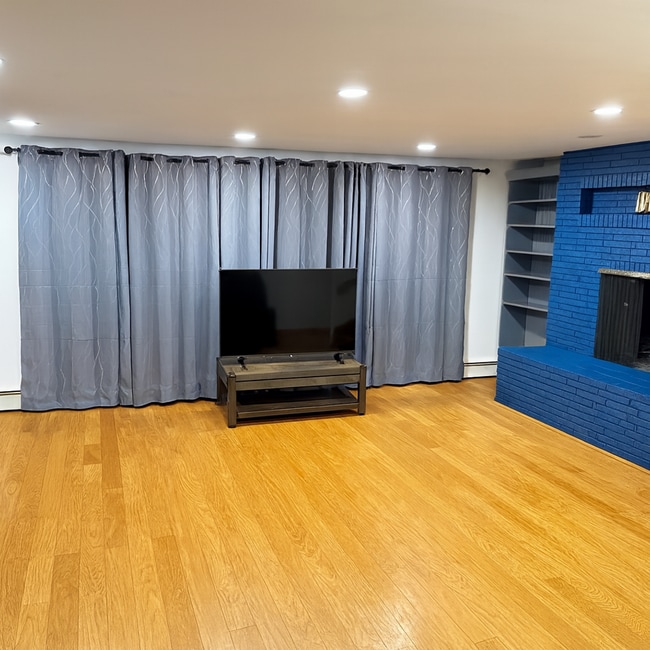 Building Photo - Single Family Home For Lease in Nabnasset in the heart of Westford, MA.