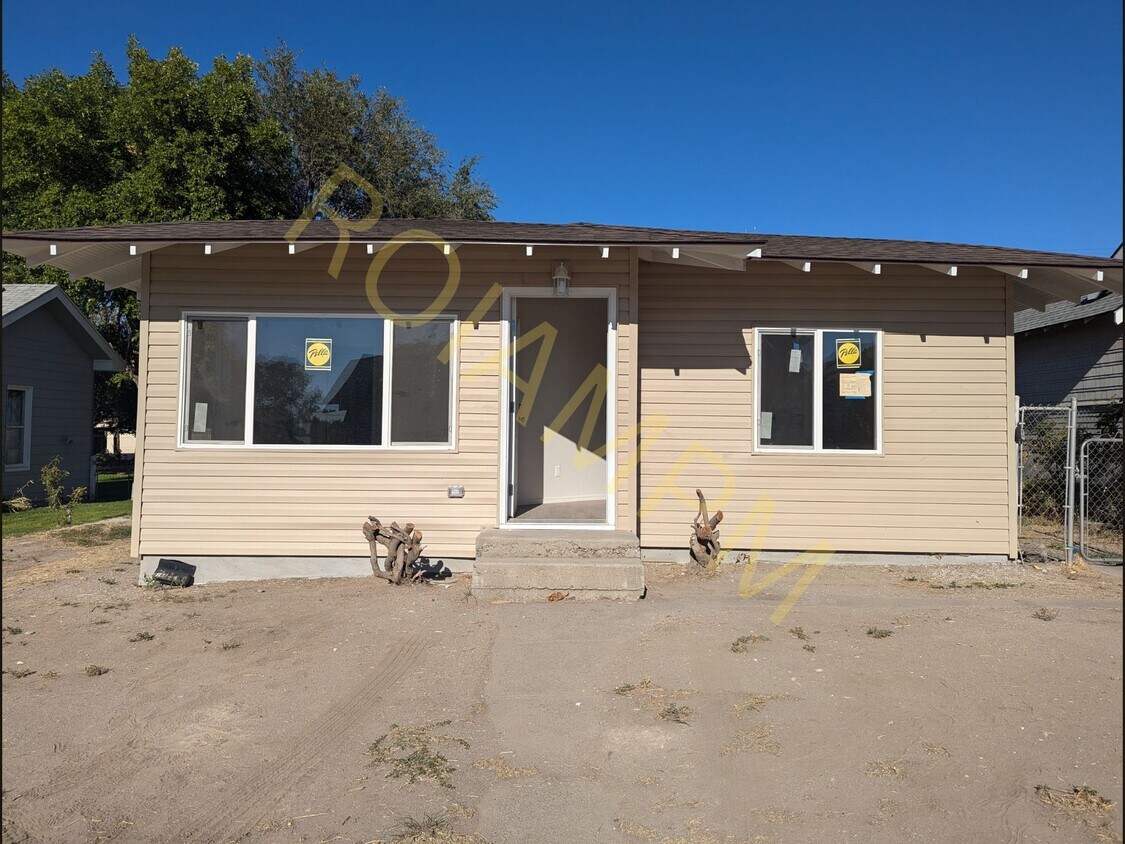 Primary Photo - 216 12th Ave N