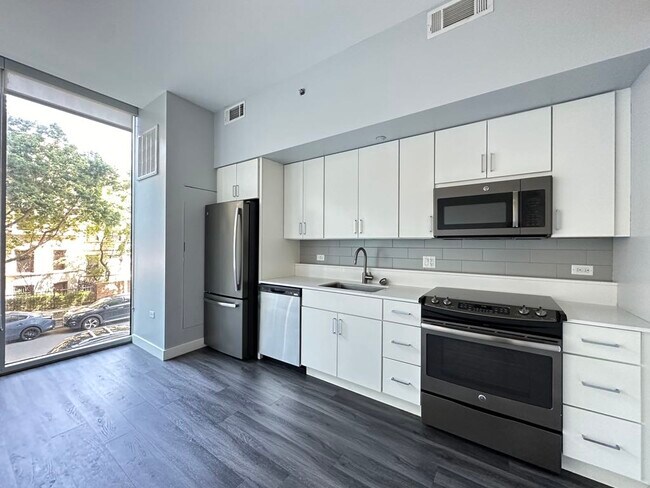 Foto del edificio - 4334 N Hazel St