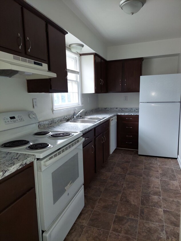 Building Photo - 212 Tiffany Dr