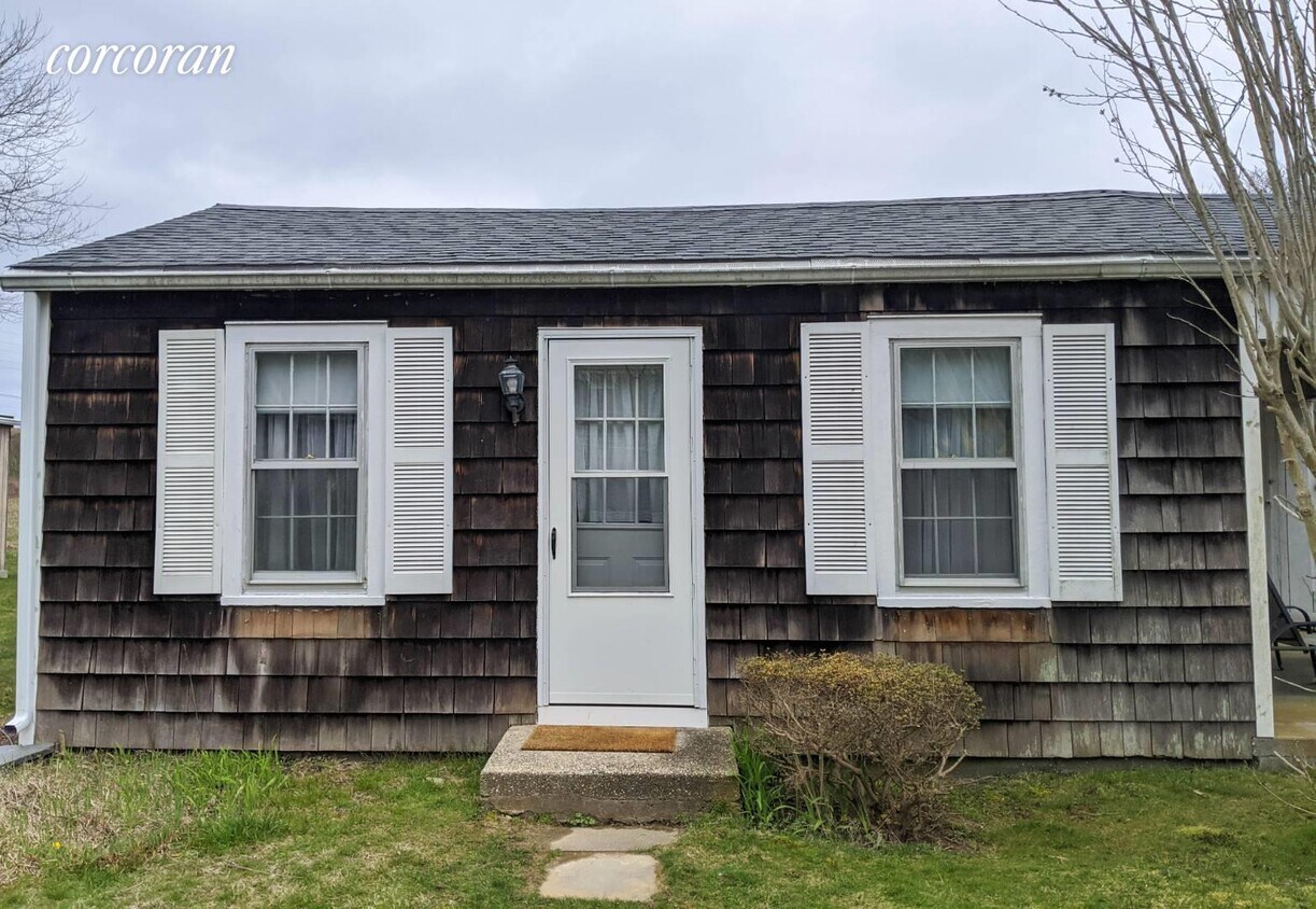 Foto principal - 114 E Hampton Sag Harbor Turnpike