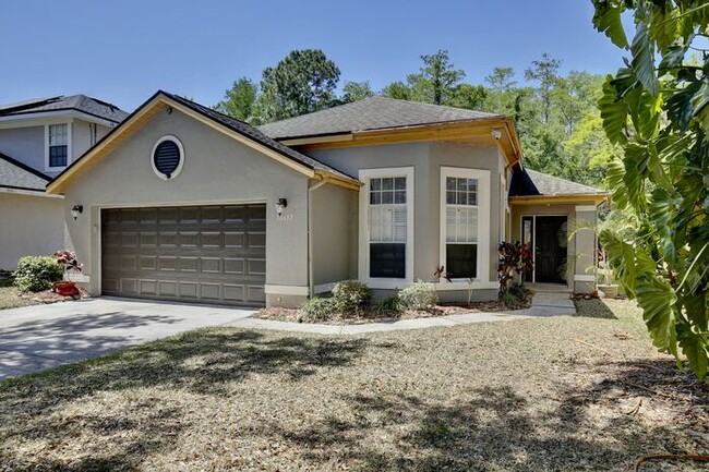 Foto del edificio - Beautiful 3/2 Spacious Home with a 2 Car G...