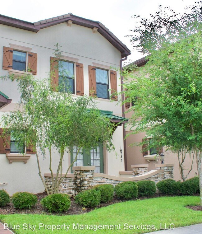 Building Photo - Studio, 3.5 bath House - 10733 Village Lak...