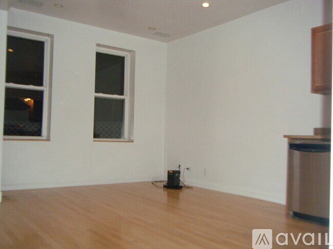 Foto del edificio - 1728 N Hermitage Ave