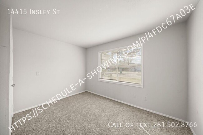 Building Photo - 14415 Insley St