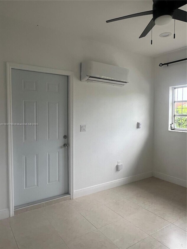 Foto principal - 7804 SW 21st Terrace