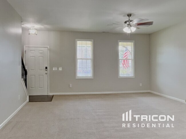Building Photo - 162 Carissa Dr