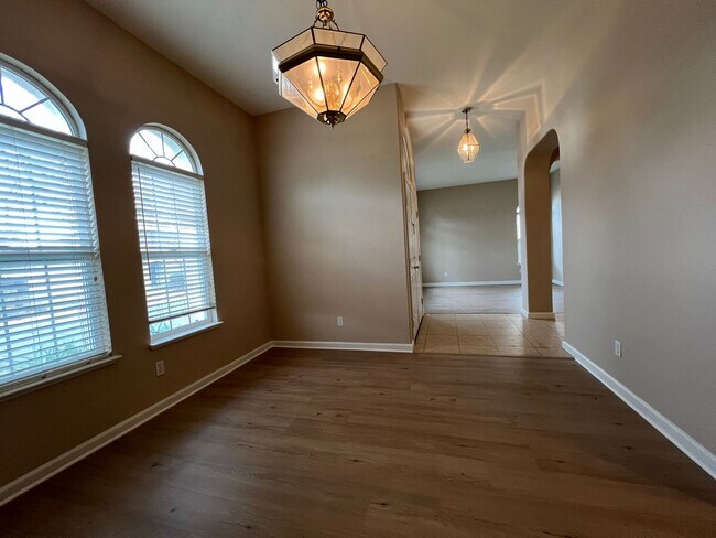 Foto del edificio - Charming Home Located in the Heart of Folsom