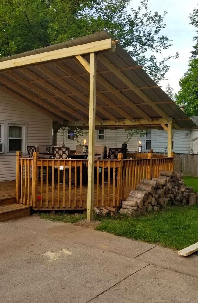 Foto del edificio - 3 Bedroom Single-Family Home