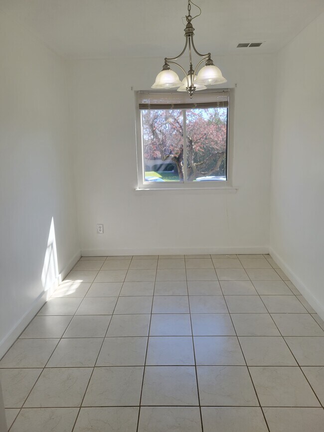 507 Cherry Hill Dr Unit 1, Arlington, NY 12603 Condo for Rent in