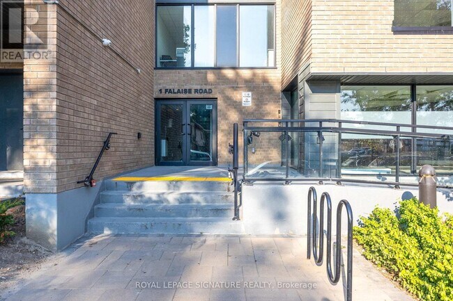 Building Photo - 1-211 Falaise Rd