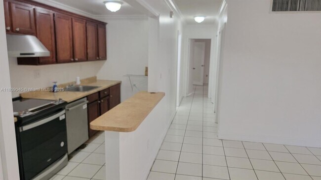 Building Photo - 4410 NW 79th Ave