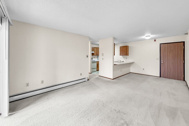 Building Photo - River Oaks Apartments