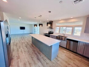Building Photo - 62340 Hacienda Rd