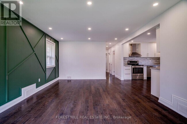 Photo du bâtiment - 128 Trinnell Blvd