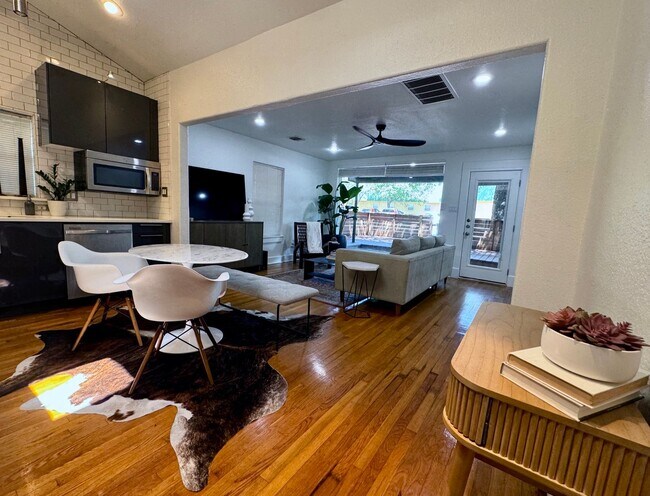 Foto del edificio - 1810 Newton St