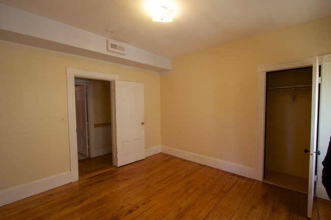 Building Photo - 120 Minden St