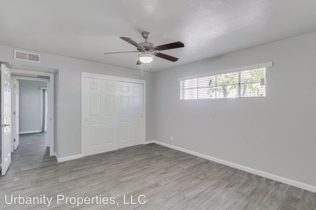 Building Photo - 825 E Marlette Ave