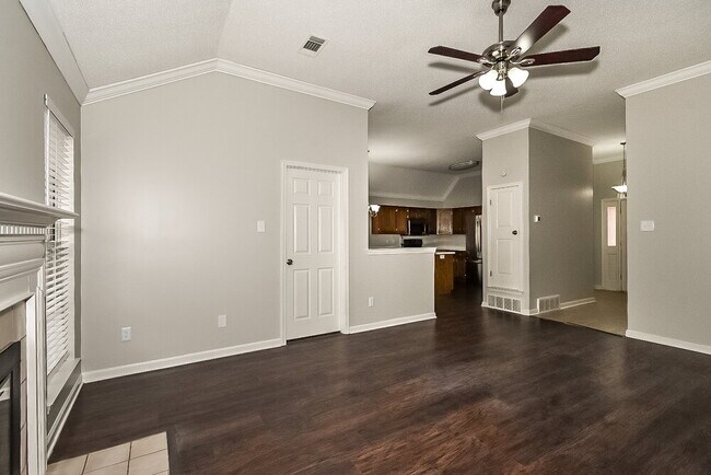 Foto del edificio - 9362 Garden Woods Dr