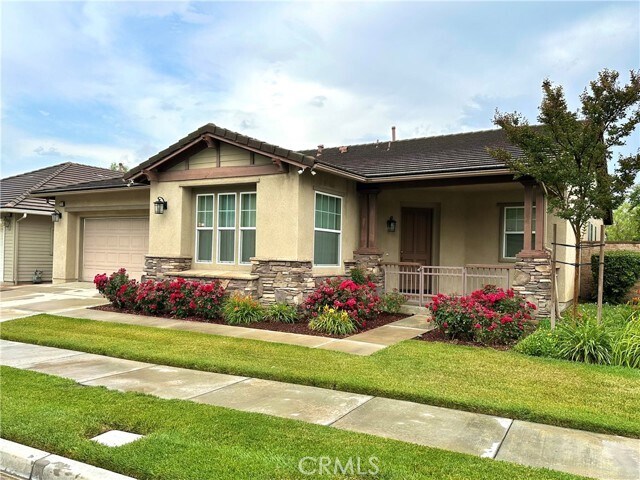 Primary Photo - 21552 Magnolia St E