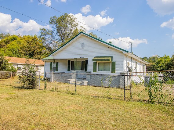 Foto principal - 4011 Walnut Ave SW