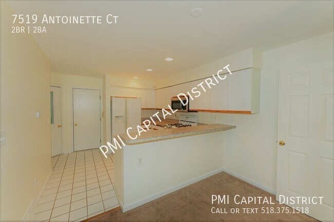 Building Photo - Beautiful 2BR / 2BA Townhouse w/ Attached ...