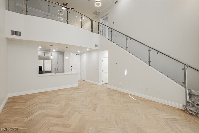 Foto del edificio - 2220 Village Walk Dr