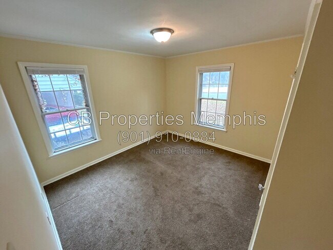 Foto del edificio - 3058 Robbiedon St