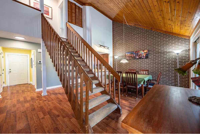 Building Photo - 6349 Tamworth Ct