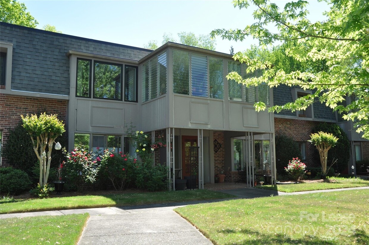 305 Grady Ave Unit C2, Tryon, NC 28782 Condo for Rent in Tryon, NC