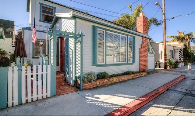 Building Photo - 1007 E Balboa Blvd