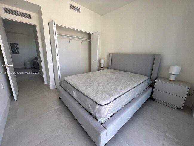 Foto del edificio - 239 SW 9th Ave